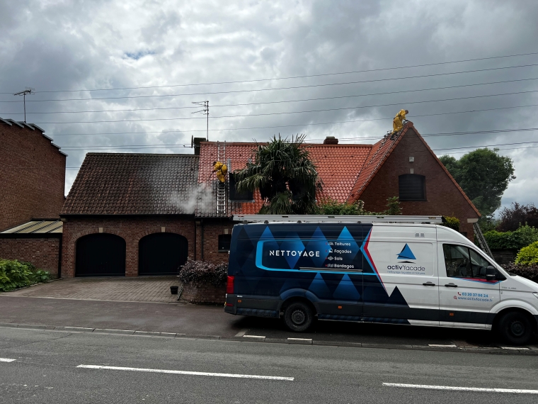 Nettoyage complet d'une toiture à Marcq-en-Barœul, Lille, ACTIV'FACADE
